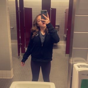 Meet your Posher, Vanessa